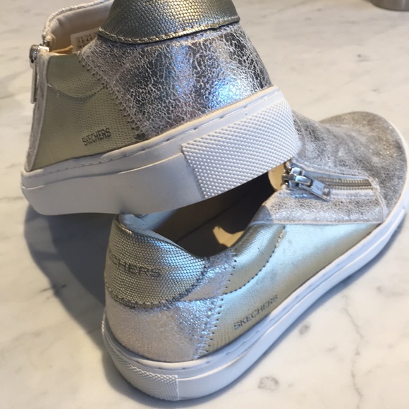 NWOT gold sketchers - Picture 3 of 4